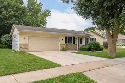 1527 N Holden St, Port Washington, WI 53074 - Photo 2