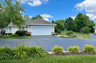 W141N9757 Knollcrest Cir, Germantown, WI 53022 - Photo 36