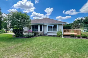 W141N9757 Knollcrest Cir, Germantown, WI 53022 - Photo 34