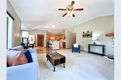 W141N9757  Knollcrest Cir, Germantown, WI 53022 - Photo 14
