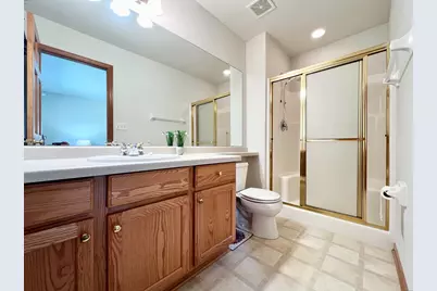 W141N9757  Knollcrest Cir, Germantown, WI 53022 - Photo 22