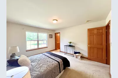 W141N9757  Knollcrest Cir, Germantown, WI 53022 - Photo 20