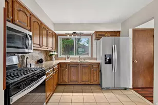 1711 W Clayton Crest Ave, Milwaukee, WI 53221 - Photo 16