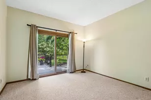 8108 S Forest Hills Circle, Franklin, WI 53132 - Photo 10