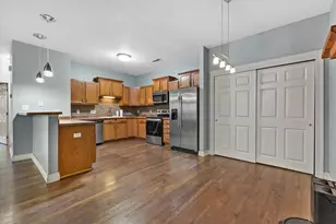 962 Bedford Ct, Racine, WI 53406 - Photo 8