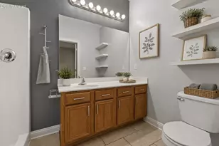962 Bedford Ct, Racine, WI 53406 - Photo 12