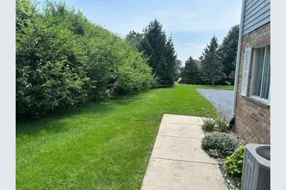 1111 N Sunnyslope Dr #204, Racine, WI 53406 - Photo 12