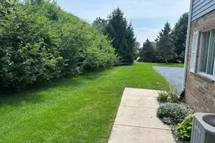 1111 N Sunnyslope Dr, Racine, WI 53406 - Photo 12