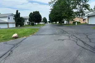 1111 N Sunnyslope Dr, Racine, WI 53406 - Photo 14