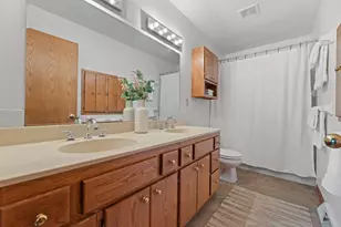 3450 S Sandalwood Dr, New Berlin, WI 53151 - Photo 30