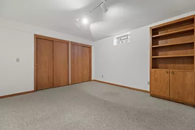 3450 S Sandalwood Dr, New Berlin, WI 53151 - Photo 38