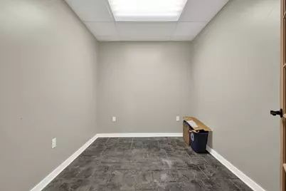 36 N Johnson St, Hartford, WI 53027 - Photo 10