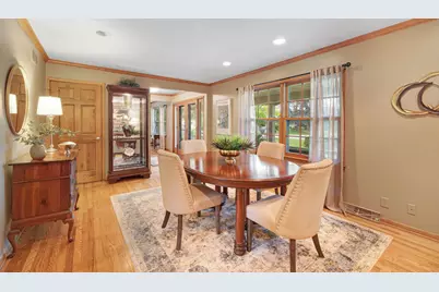 9516 N Apple Blossom Ln, Bayside, WI 53217 - Photo 12