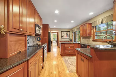 9516 N Apple Blossom Ln, Bayside, WI 53217 - Photo 14