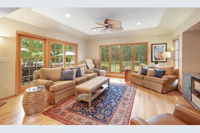 9516 N Apple Blossom Ln, Bayside, WI 53217 - Photo 18