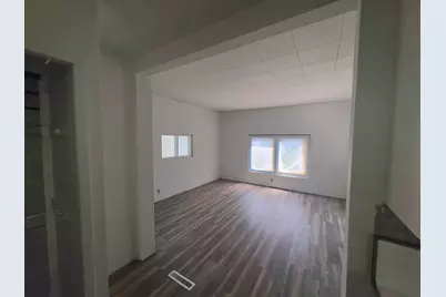 3326 S Lenox St, Milwaukee, WI 53207 - Photo 12
