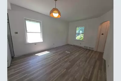 3326 S Lenox St, Milwaukee, WI 53207 - Photo 10