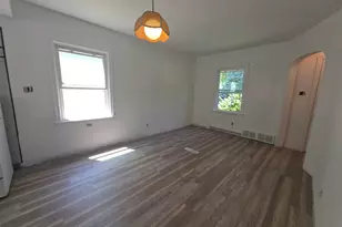 3326 S Lenox St, Milwaukee, WI 53207 - Photo 10