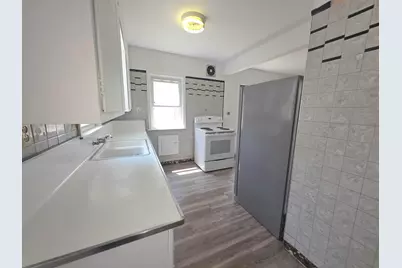 3326 S Lenox St, Milwaukee, WI 53207 - Photo 6