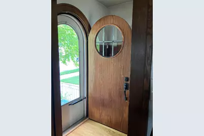 704  William St, Racine, WI 53402 - Photo 8