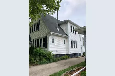 704  William St, Racine, WI 53402 - Photo 2