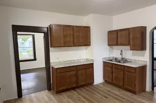2226 S 30th St, Milwaukee, WI 53215 - Photo 12