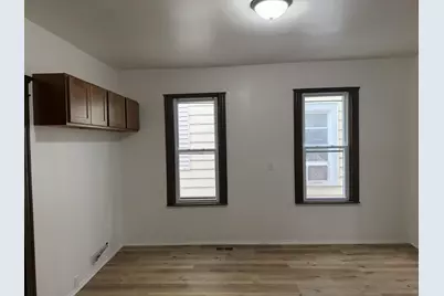 2226 S 30th St, Milwaukee, WI 53215 - Photo 10