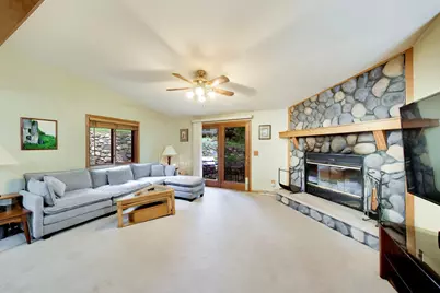 3246 N Robin Rd, Geneva, WI 53147 - Photo 4