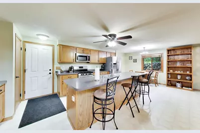 3246 N Robin Rd, Geneva, WI 53147 - Photo 6