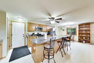 N3246 Robin Rd, Geneva, WI 53147 - Photo 6