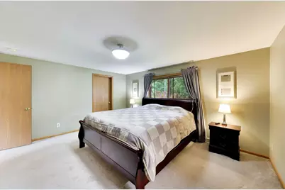 3246 N Robin Rd, Geneva, WI 53147 - Photo 12