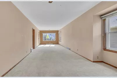 2410 S 10th St, Sheboygan, WI 53081 - Photo 10
