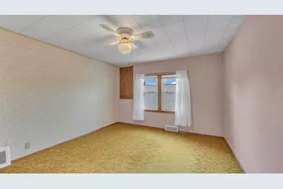2410 S 10th St, Sheboygan, WI 53081 - Photo 18