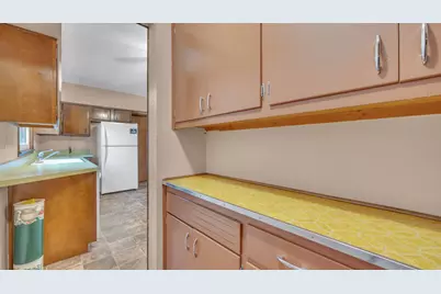2410 S 10th St, Sheboygan, WI 53081 - Photo 12