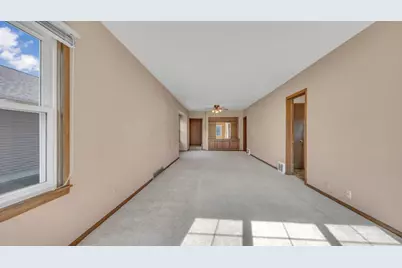 2410 S 10th St, Sheboygan, WI 53081 - Photo 6