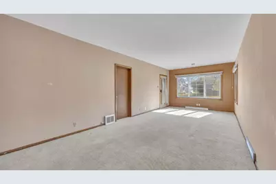 2410 S 10th St, Sheboygan, WI 53081 - Photo 6