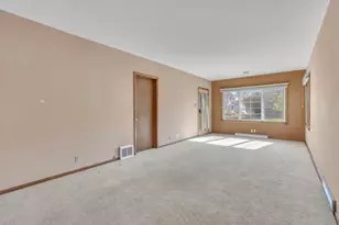 2410 S 10th St, Sheboygan, WI 53081 - Photo 6