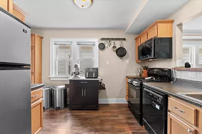 2234 S 72nd St, West Allis, WI 53219 - Photo 8