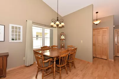 615  NE Shna Bek Trl #9, Kewaskum, WI 53040 - Photo 4