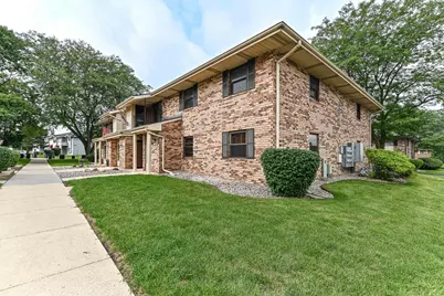 6640  Mariner Dr #202, Racine, WI 53406 - Photo 1