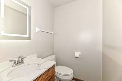 6640  Mariner Dr #202, Racine, WI 53406 - Photo 12