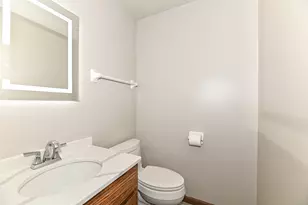 6640 Mariner Dr, Racine, WI 53406 - Photo 12
