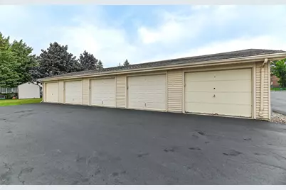 6640  Mariner Dr #202, Racine, WI 53406 - Photo 18