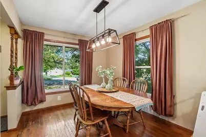 114  Gordon Ct, Mukwonago, WI 53149 - Photo 8