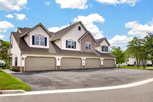 1045 Bedford Ct, Racine, WI 53406 - Photo 4
