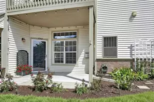 1045 Bedford Ct, Racine, WI 53406 - Photo 2