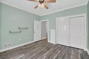 1045 Bedford Ct, Racine, WI 53406 - Photo 20