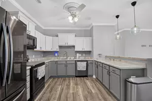 1045 Bedford Ct, Racine, WI 53406 - Photo 8