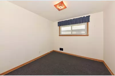 5124 N 68th St, Milwaukee, WI 53218 - Photo 6