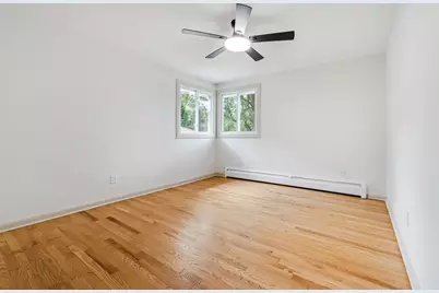 9821 W Grantosa Dr, Wauwatosa, WI 53222 - Photo 18